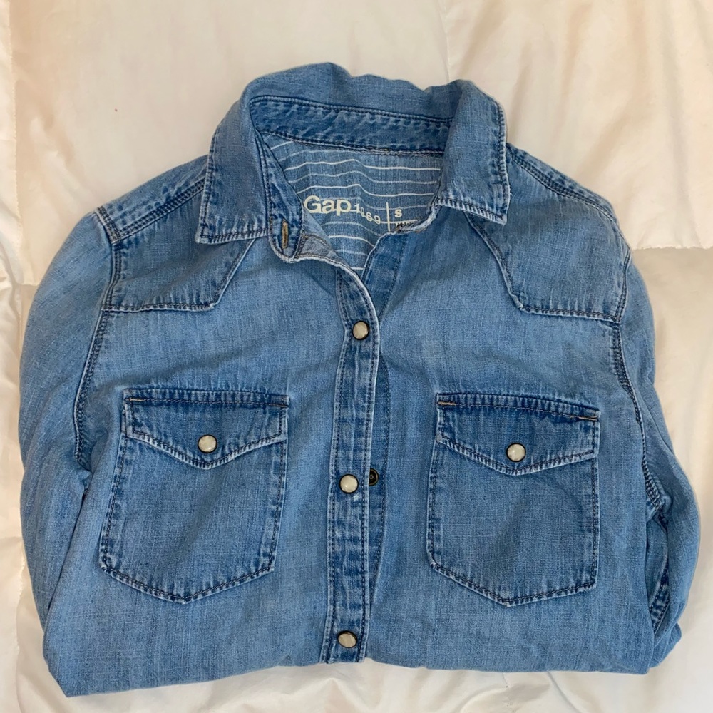 Gap Button Up